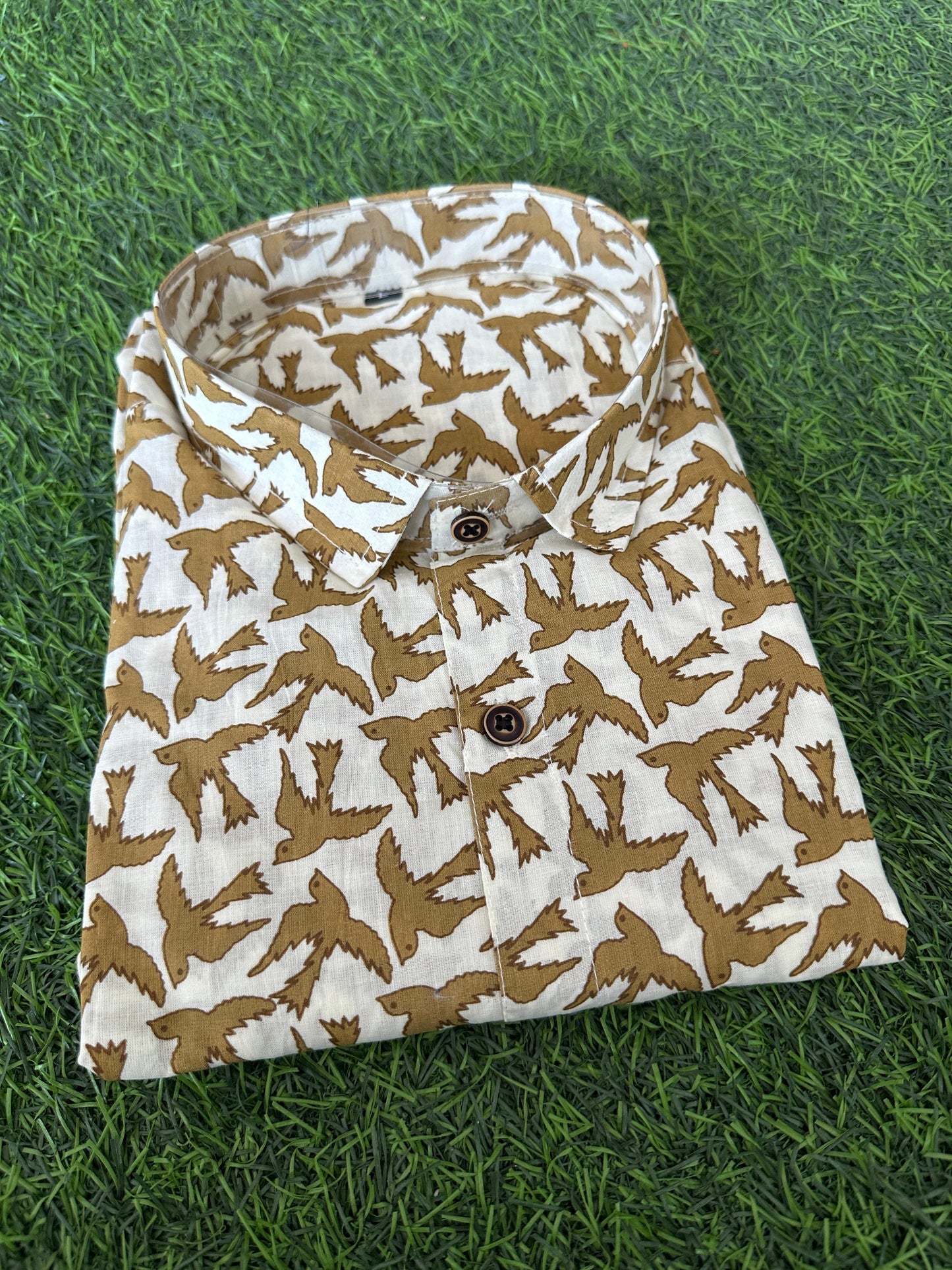 Men's Cream & Brown Bird Print Cotton Half Sleeve Shirt (SHKN1073)