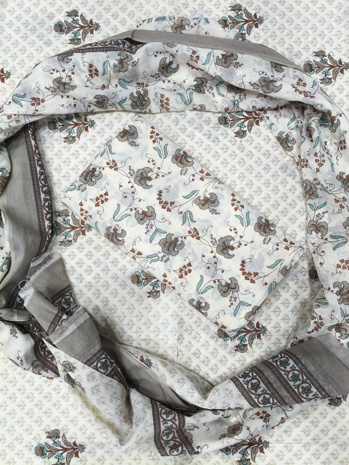 Off White Printed Pure Cotton Unstitched Dress Material (SHKS1193)