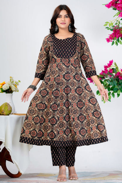 Elegant Black & Beige Floral Printed Kurta Set with Dupatta