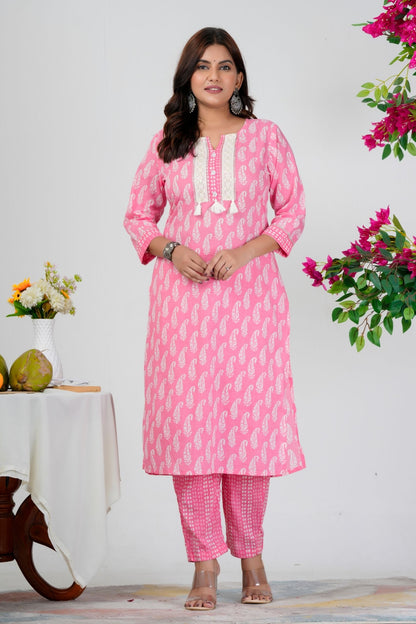 Pink Paisley Printed Kurta Set with White Dupatta
