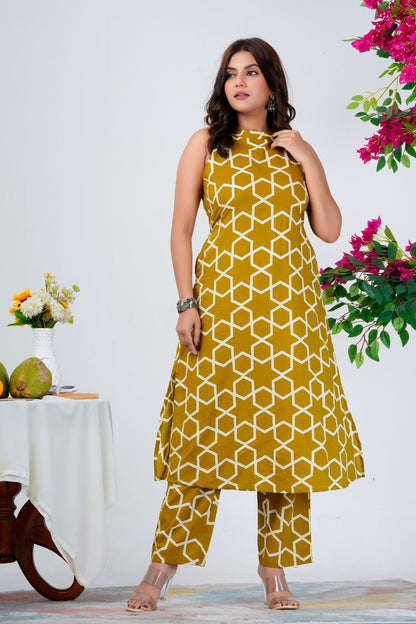 Mustard Yellow Geometric Print Sleeveless Kurta Set for Women