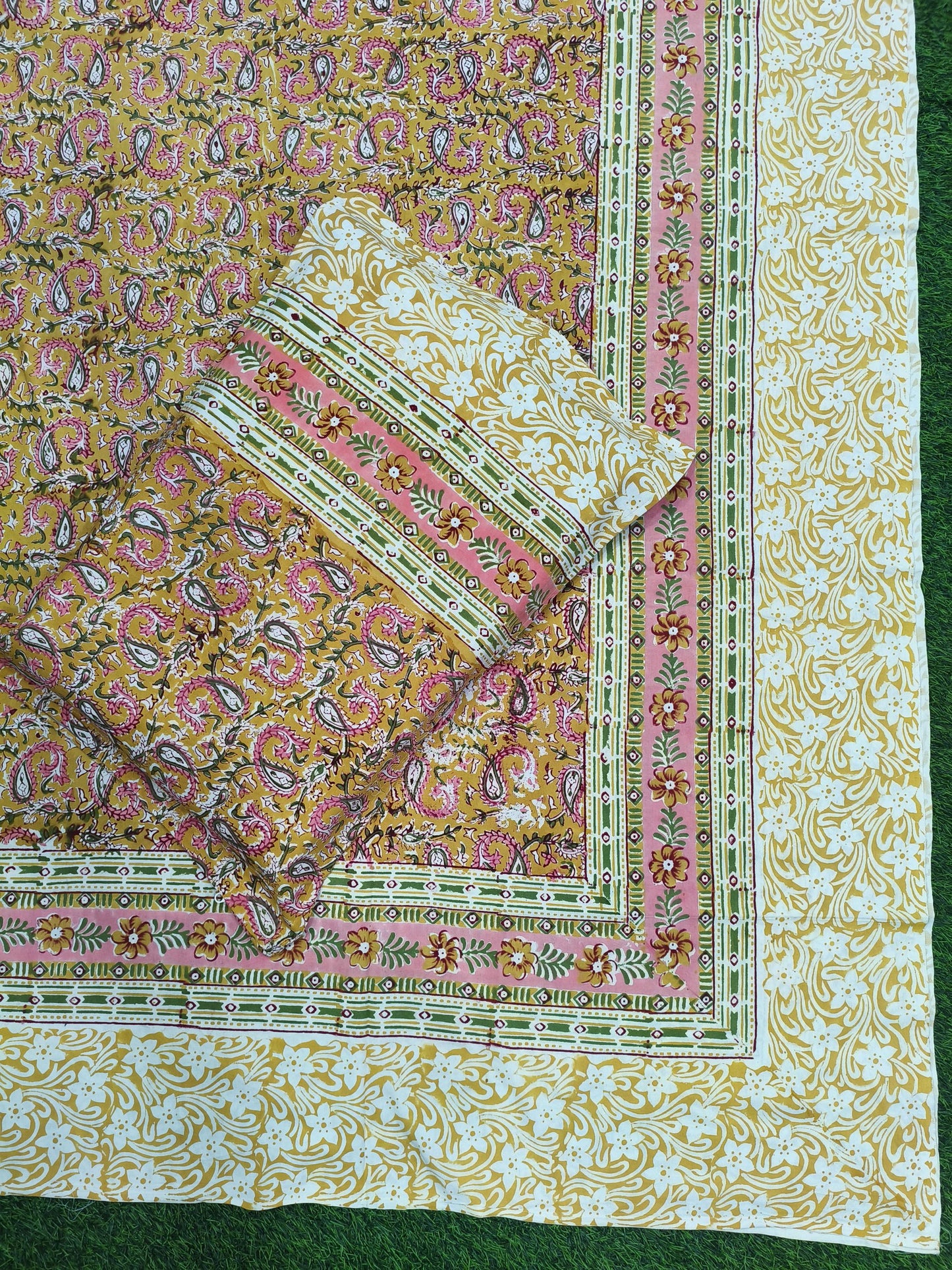 Rajasthani Traditional Pure Hand Block Printed Cotton Double Bedsheet with Zipper Pillow Covers