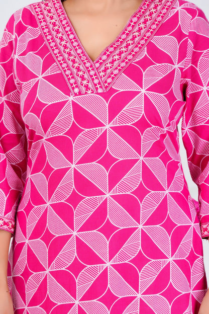 Trendy Pink Geometric Printed Kurta Set with Dupatta