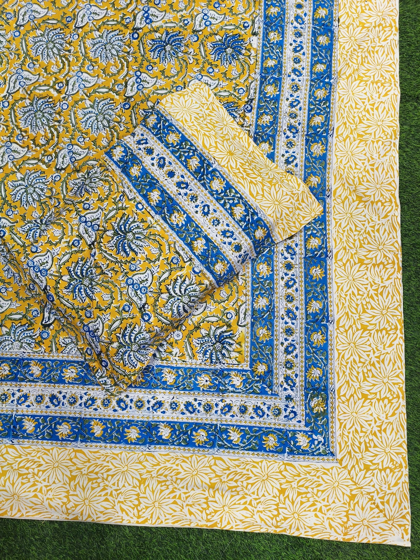 Rajasthani Traditional Pure Hand Block Printed Cotton Double Bedsheet with Zipper Pillow Covers