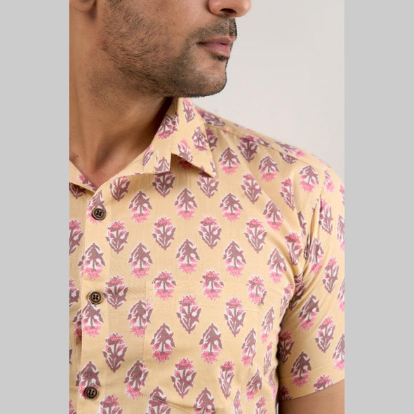 Men Brownish Peach Regular Fit Cotton Floral Casual Shirt