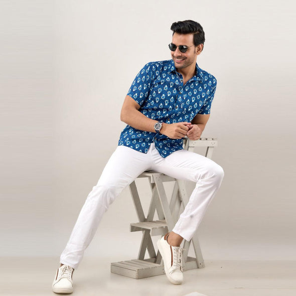 Men Indigo Blue Regular Fit Cotton Printed Casual Shirt (SHKN1036)