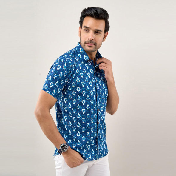 Men Indigo Blue Regular Fit Cotton Printed Casual Shirt (SHKN1036)