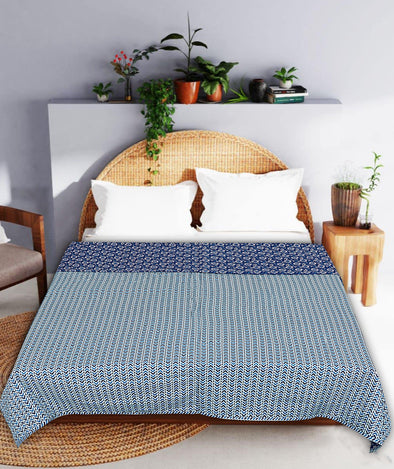 Blue Chevron Print 240 TC Cotton Double Bed Dohar (SHKR1028) - Frionkandy