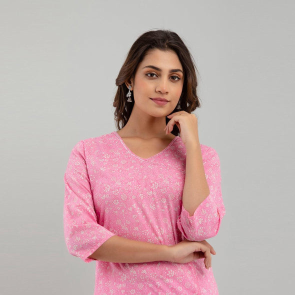 Women Pink Floral Print Straight Kurta (SHKUP1215)