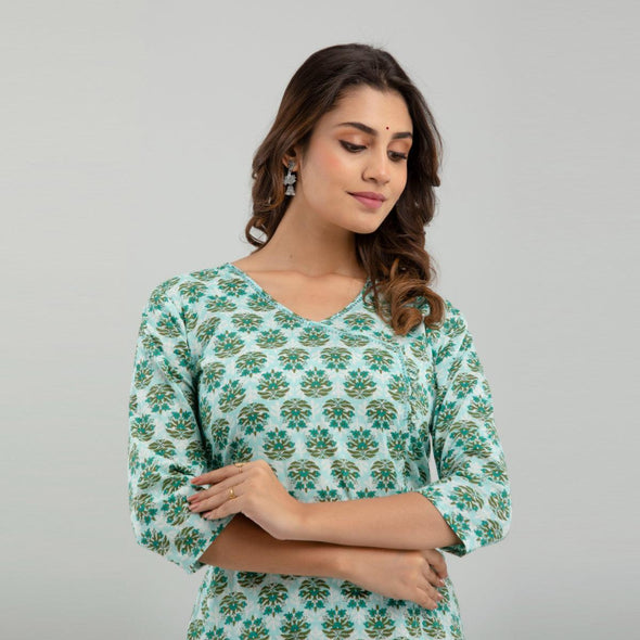 Women Sea Green Floral Print Straight Kurta (SHKUP1220)