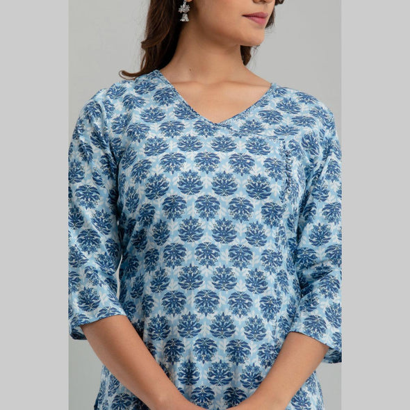 Women Light Blue Floral Print Straight Kurta (SHKUP1221)