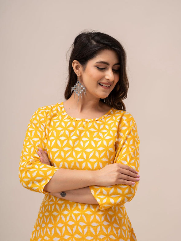 Women Yellow Abstract Printed Straight Kurta - Frionkandy